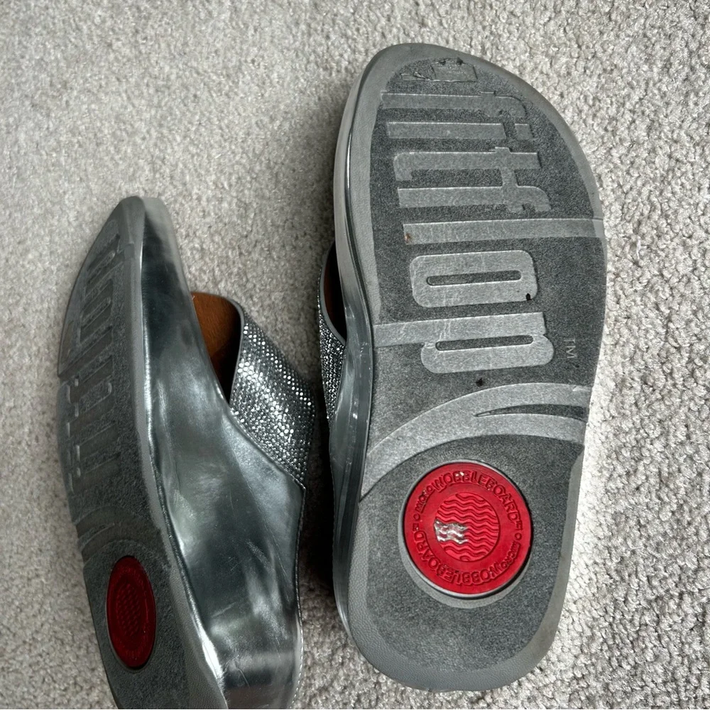 Fitflip Silver Rhinestone Wedge Thong Sandal - Women Size 6 - Picture 10 of 11